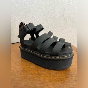 Dr. Martens Blair Hydro Leather Platform Strap Sandals Size 6 Ladies
